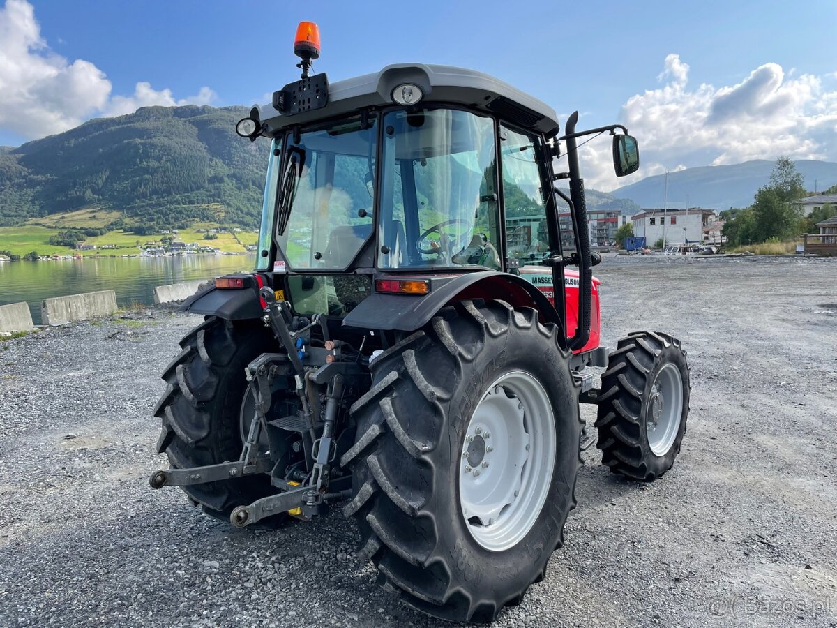 2016 Massey Ferguson 3630A Ciągnik - 2