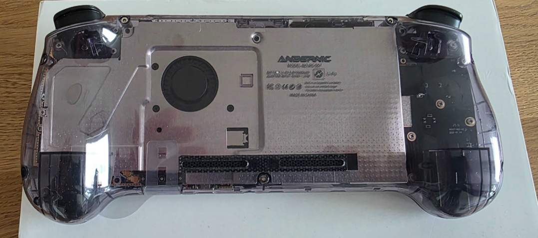 Anbernic RG557 - 2