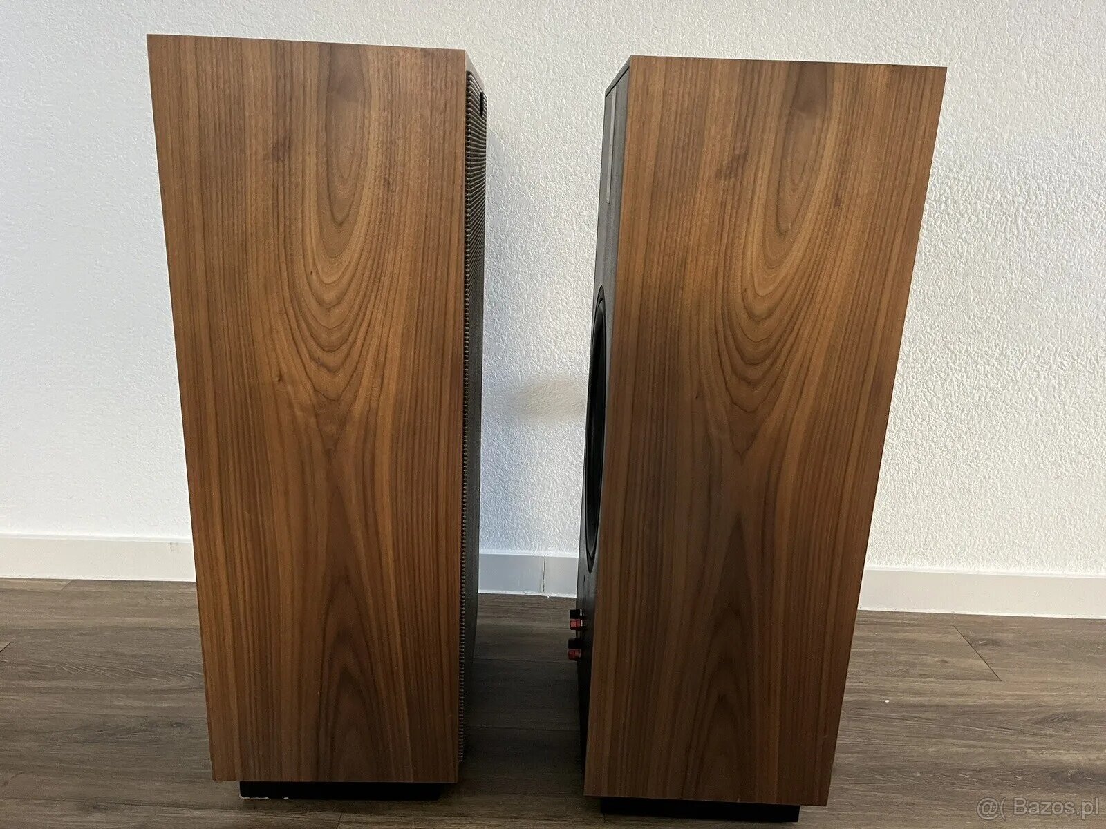 Klipsch Forte IV Walnut Finish, 15” - 2
