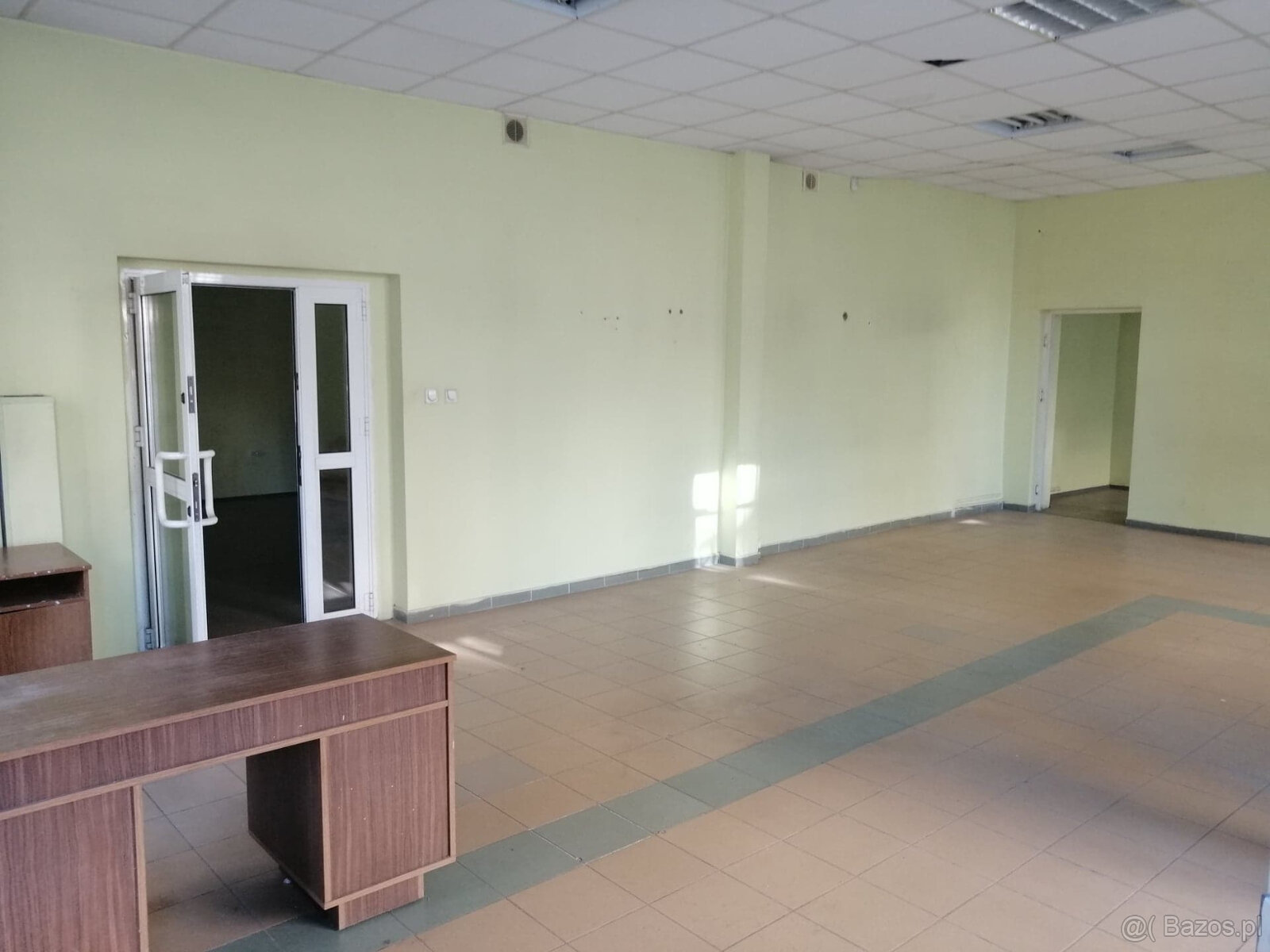 SPRZEDAM LOKAL UŻYTKOWY - 2