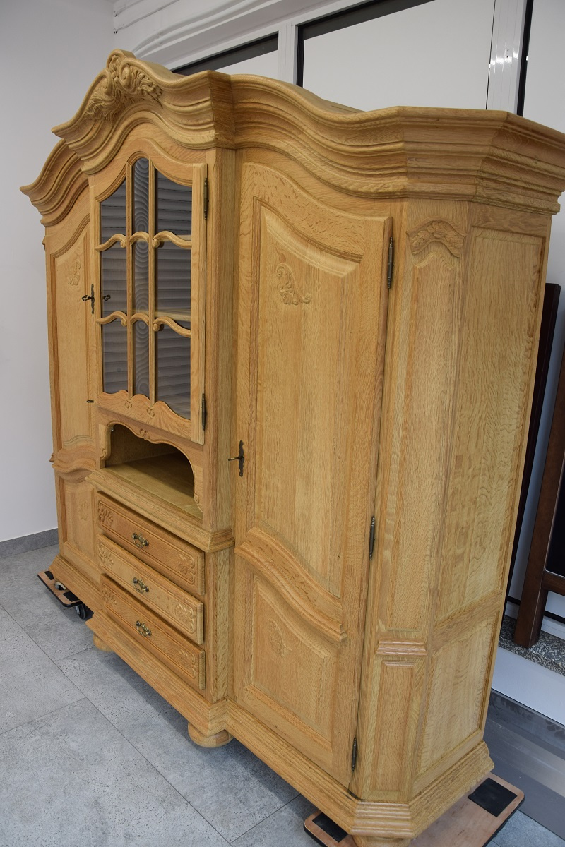 kredens z drewna dębowego - super stan - 2