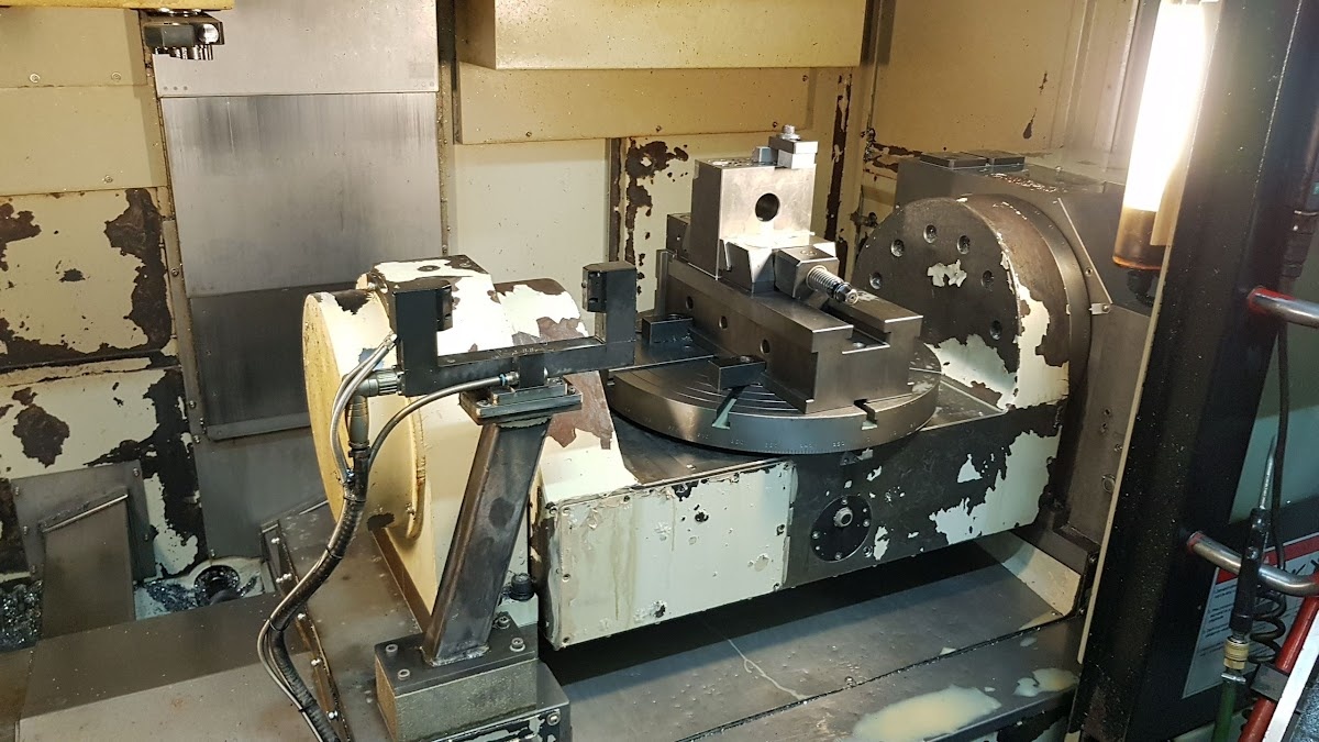 Quaser MF 630U/15C - Centrum obróbcze Pionowe - 2