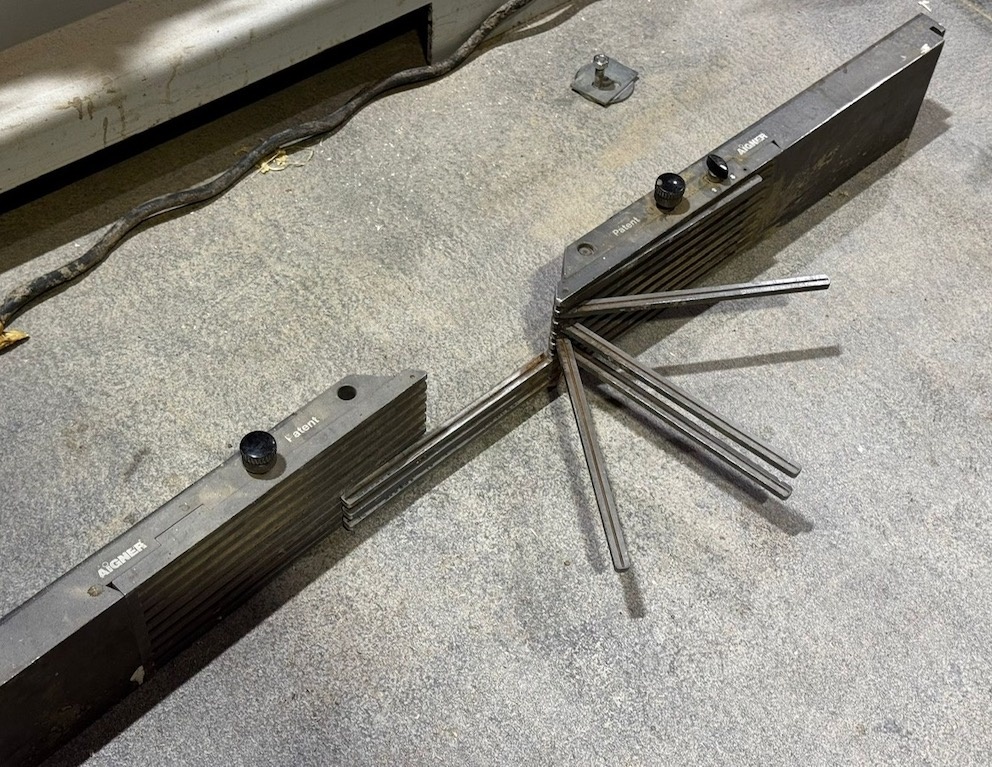 Prowadnice do przykładnic frezarskich AIGNER patent - 2