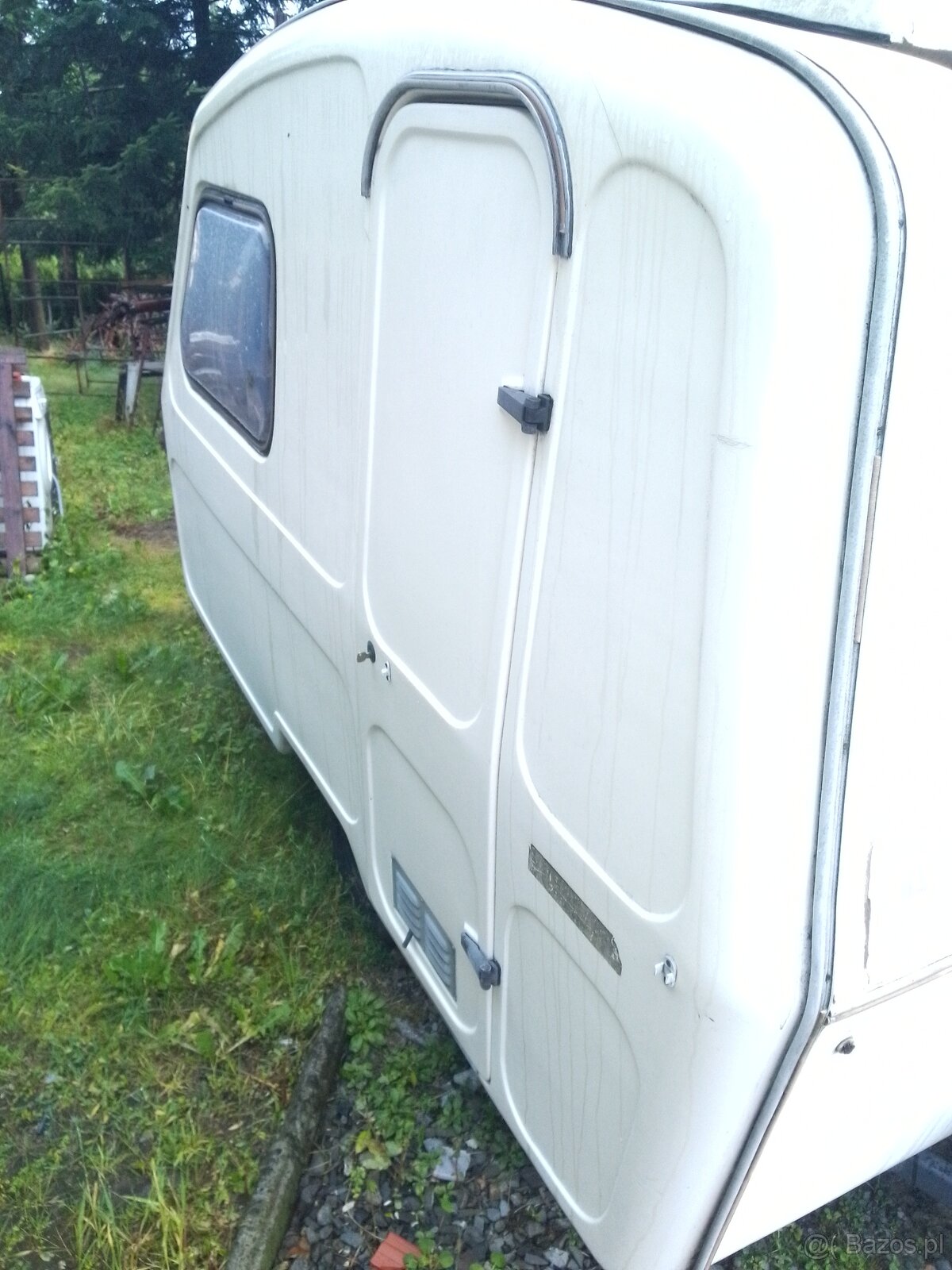 Niewiadów skorupa wykonana z tworzywa sztucznego do sprzedży - 2