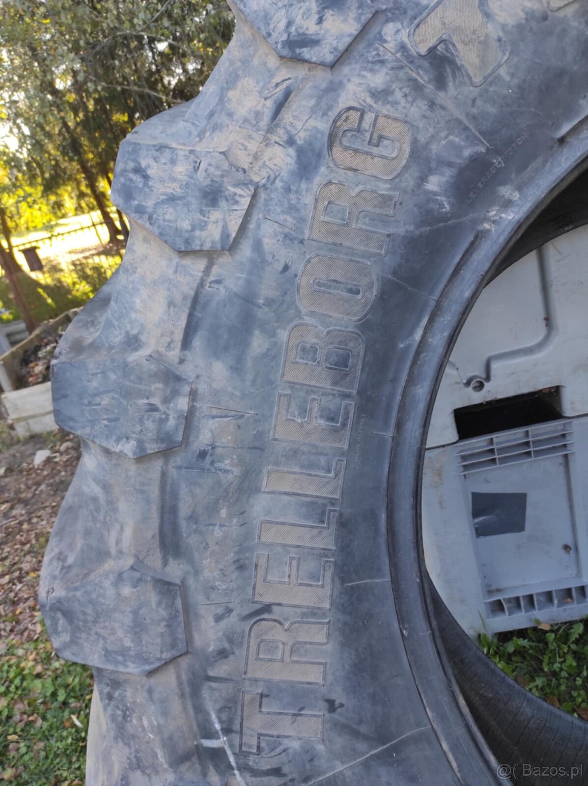 Trelleborg TM1000 710/75 r42 Opona wzmocniona do naprawy - 2