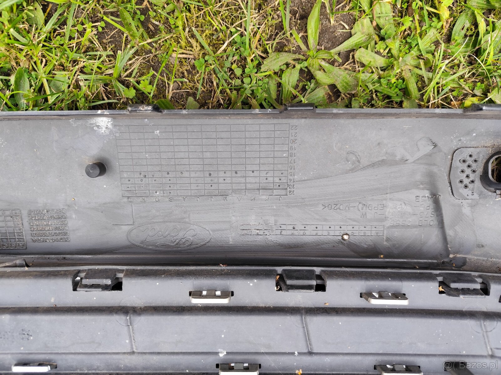 Przedni zderzak do Ford Mondeo MK5 - 2