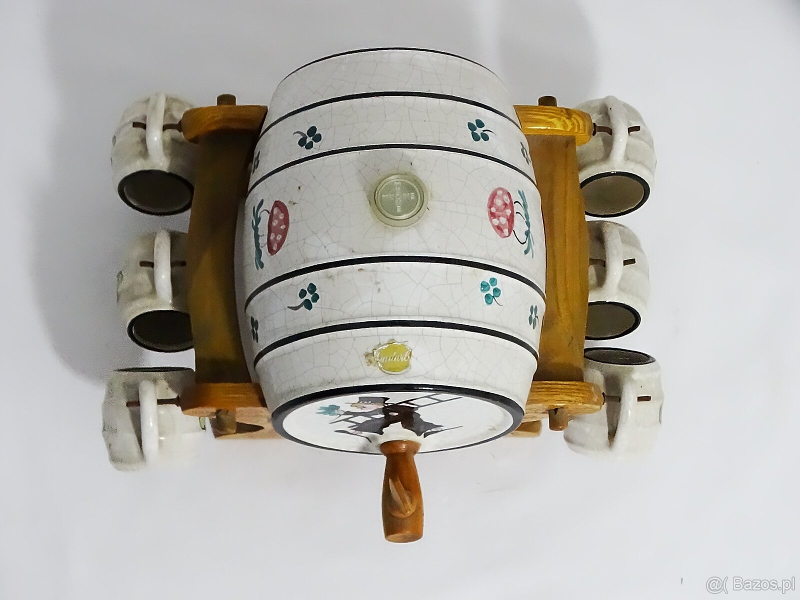 Dystrybutor w kształcie beczki, osadzony na rzeźbionym stoja - 2