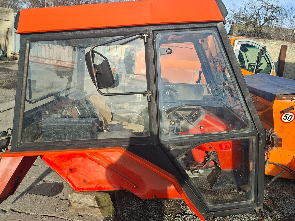 Kabina Zetor seria 3 - 2