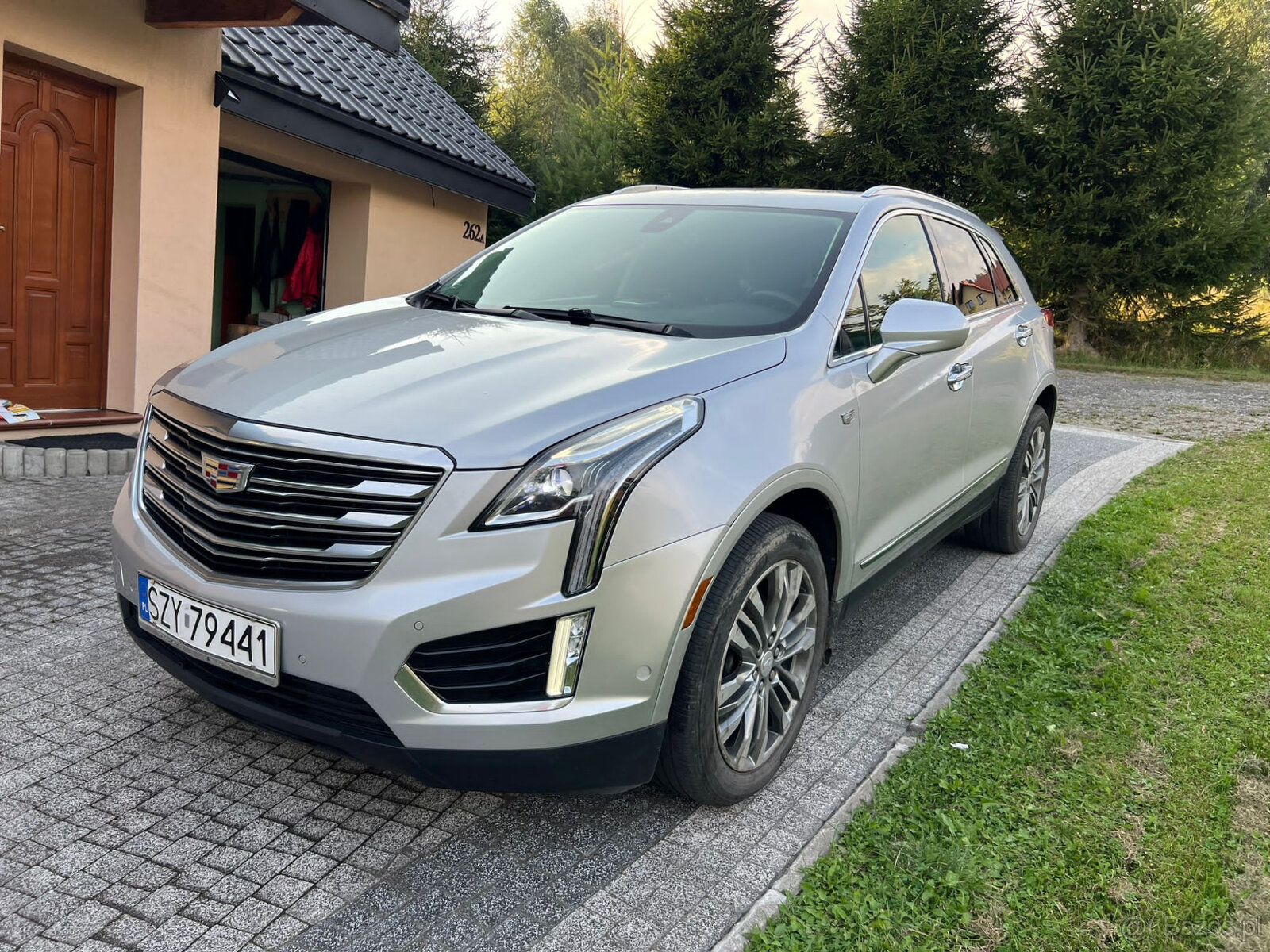 cadillac xt5 suv 4x4 nie bmw zamiana pickup koparka ciągnik - 2