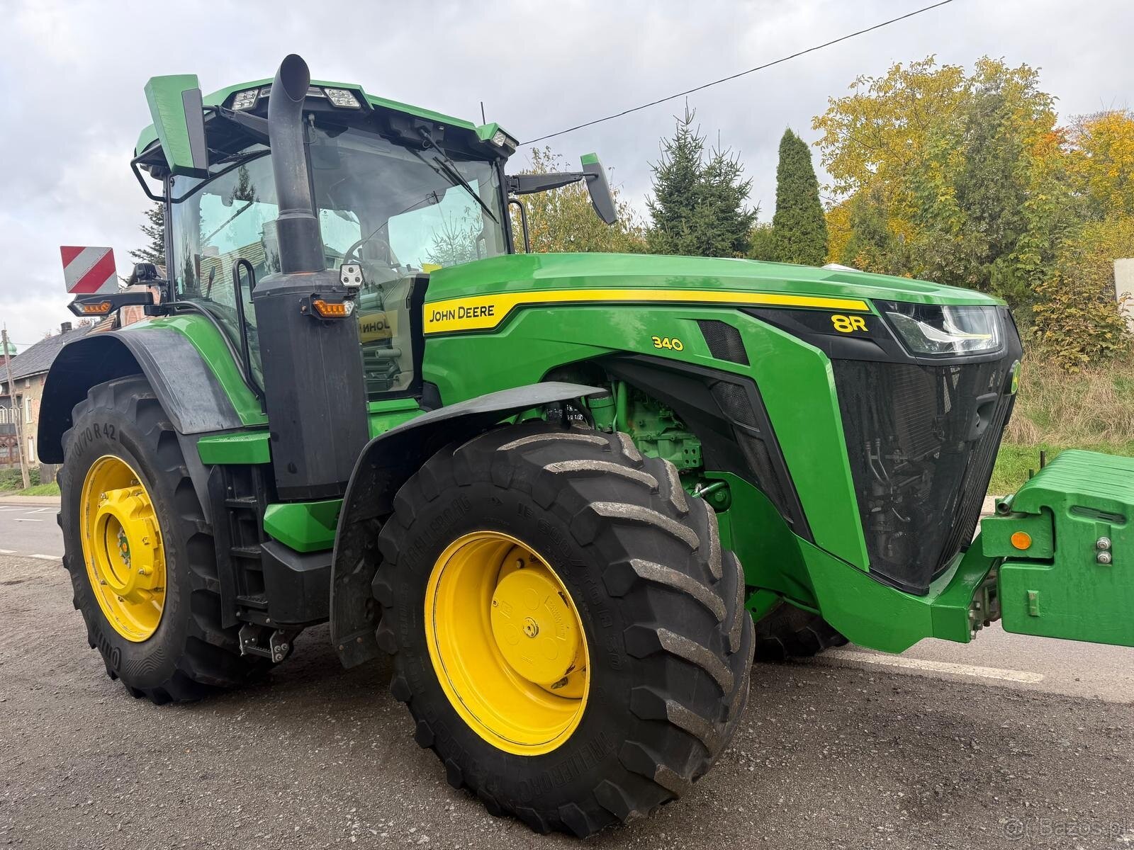 Ciągnik rolniczy John Deere 8R 340 skrzynia E23 rok pro 2021 - 2
