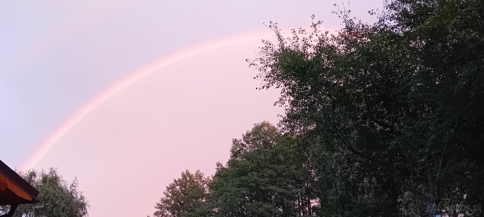Atrakcyjna działka z dostępem do mediów (światłowód) w drodz - 2