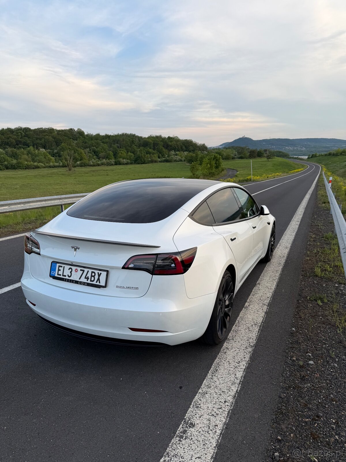 TESLA MODEL 3 PERFORMANCE - 2