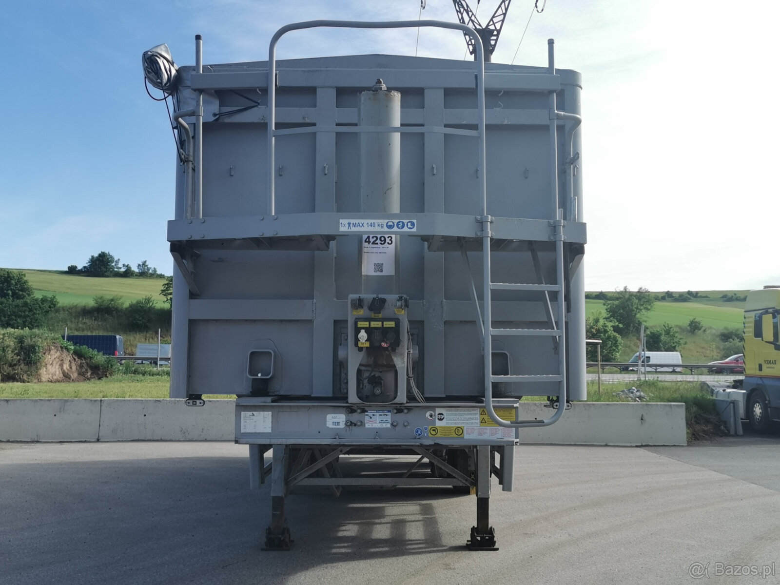 Sprzedam naczepę wywrotkę STAS S300CX o pojemności 50 m3 - 2