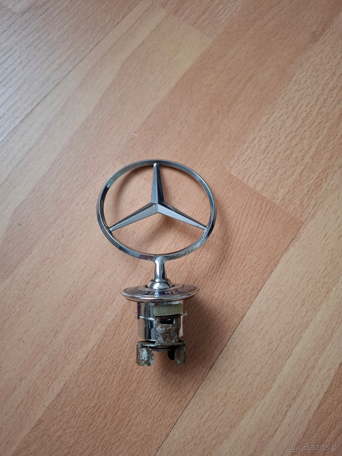 Znaczek Emblemat Mercedesa na maskę - 2