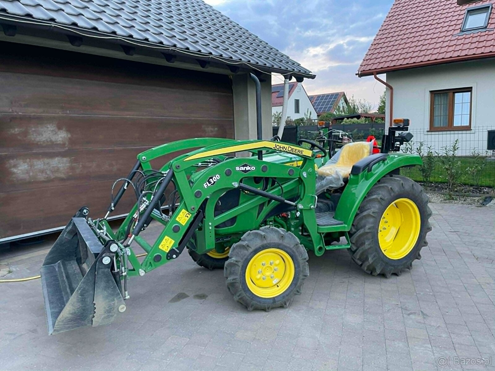 John Deere 3036E 3038E Ładowacz Mini Traktor 4x4 Sadowniczy - 2