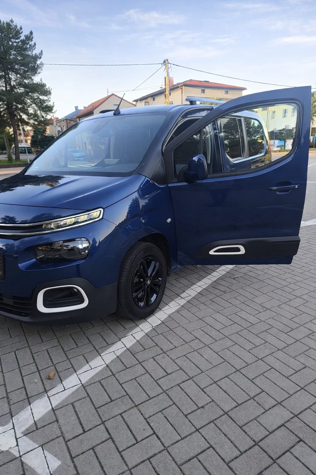 Sprzedam Citroen Berlingo XL 2021r. Niski prsebieg - 2