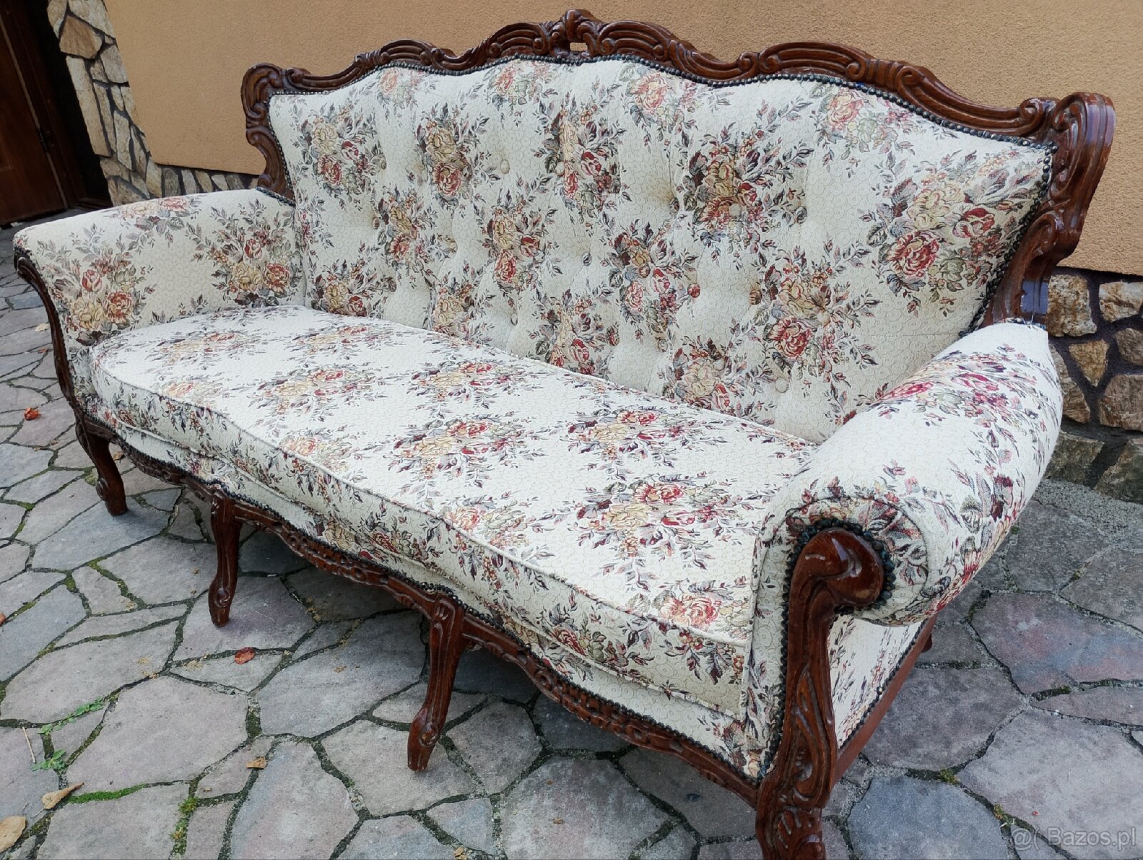 Sprzedam sofę do renowacji - 2