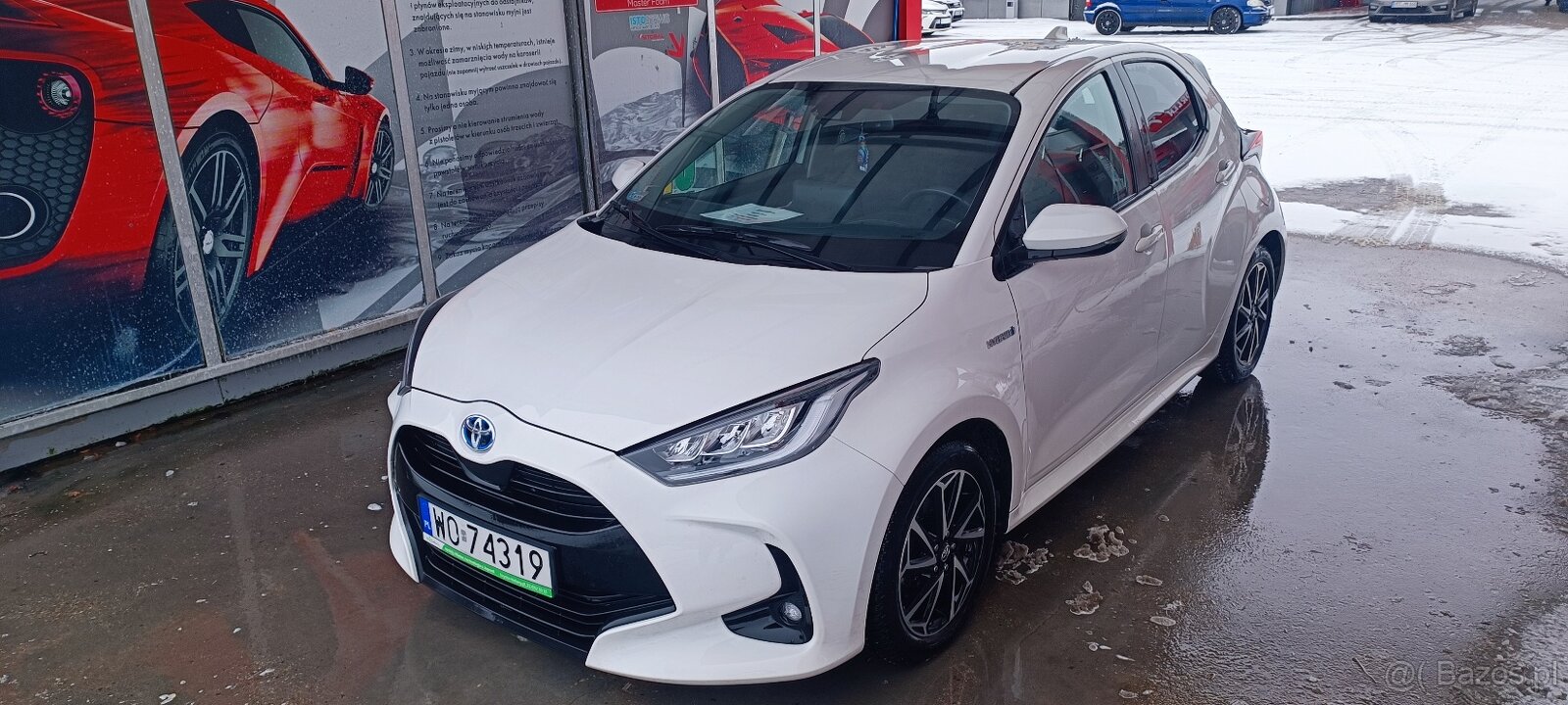 Toyota Yaris Hybrid 1.5 Comfort z 2021. Przebieg 33 750 km. - 2