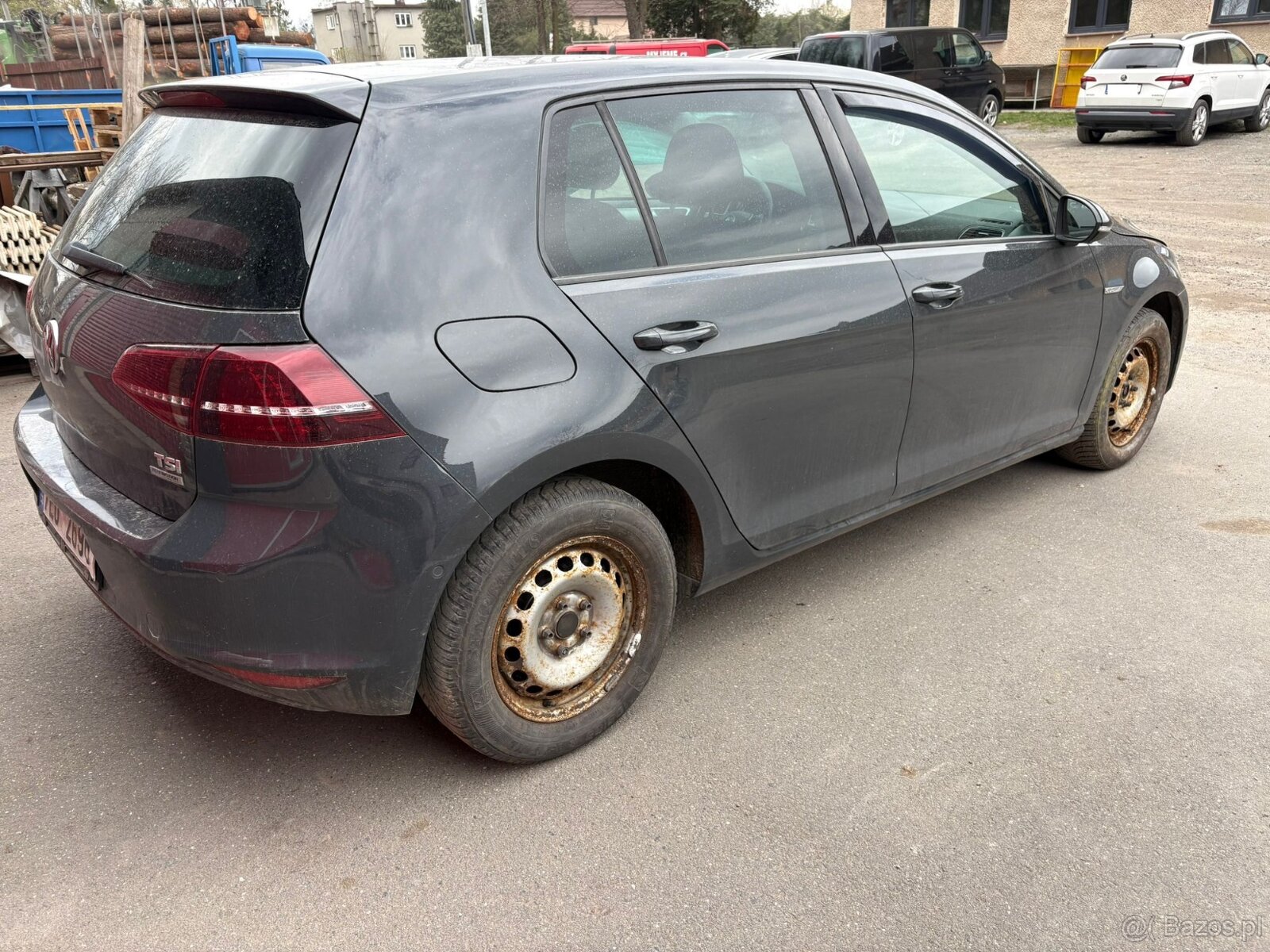 VW Golf 1.2TSI 77kw, r.4/2014, klima, CUP - 2