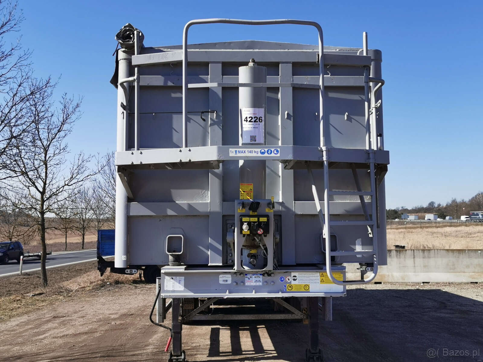 Sprzedaję naczepę wywrotkę STAS S300CX o pojemności 50 m3. - 2