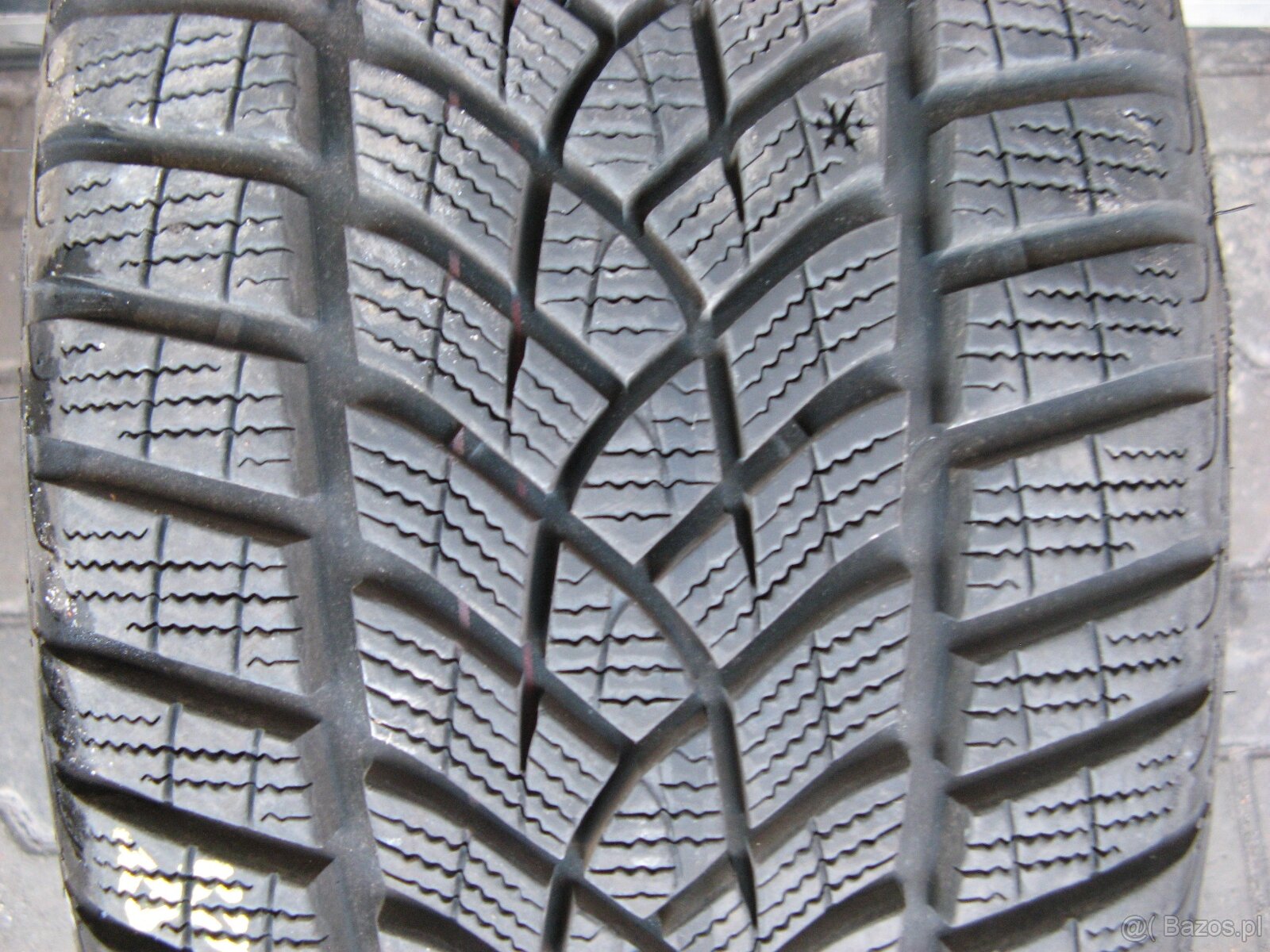 205/55R16 GOODYEAR Ultra Grip Performance + nr.P128 - 2