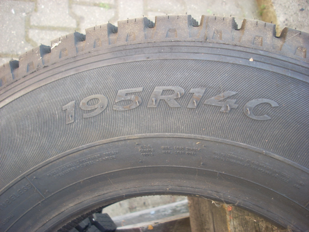 Opony 195 x14 C - 2