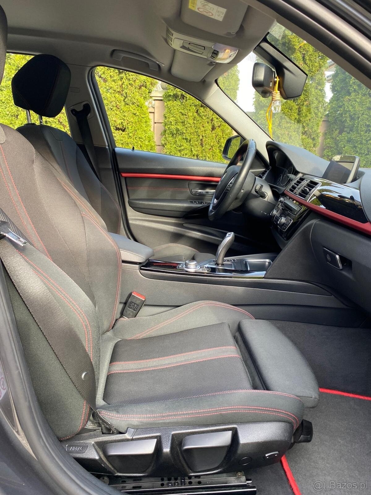 BMW 3 F30 318i GPF Sport Line Oferuję zadbany sedan z końca - 2