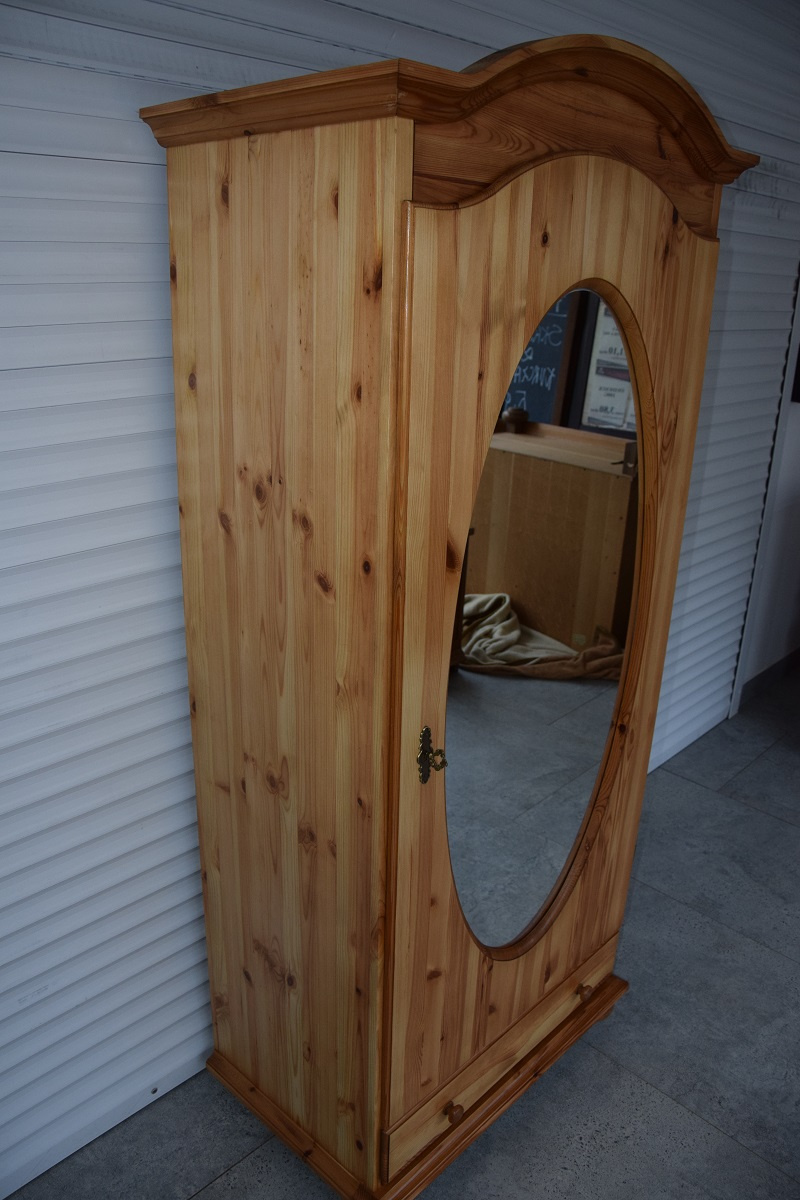 szafa z lustrem z drewna sosnowego - jak nowa - 2