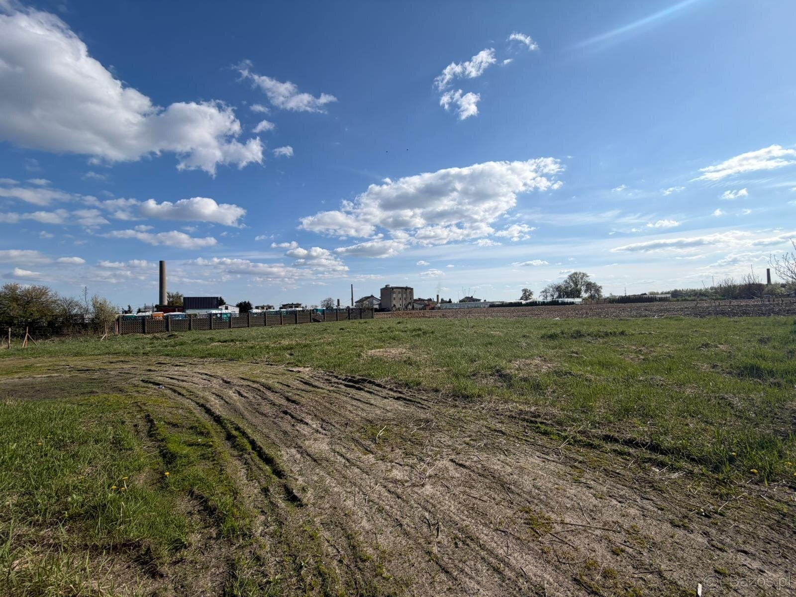Działka budowlana o pow. 1701m2, Wojciechówka - 2