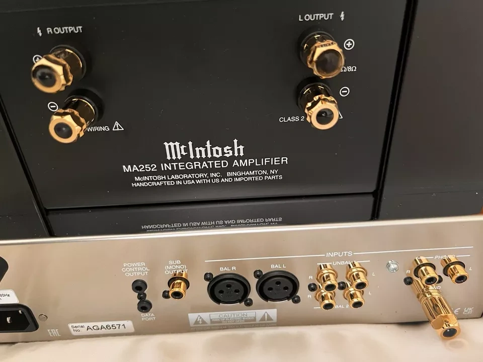 Mcintosh MA252 -- Price : 1900 EUR - 2
