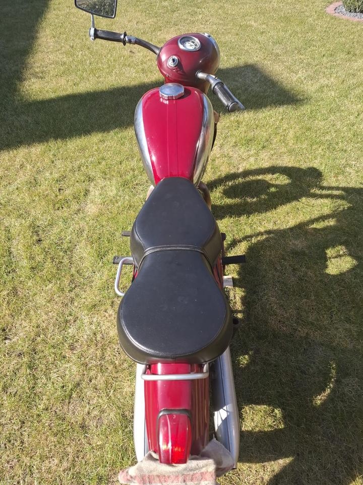 JAWA 250 cc rok / pierwsza rejestracja grudzień 1961 - 2