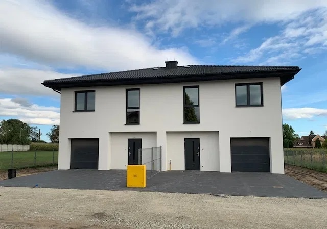 Nowoczesny dom w zabudowie bliźniaczej – os.Chmielnik, - 2