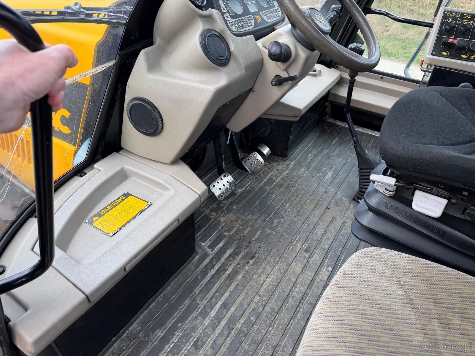 Ciągnik rolniczy JCB Fastrac 3185 rok prod. 2001, cena 68500 - 2