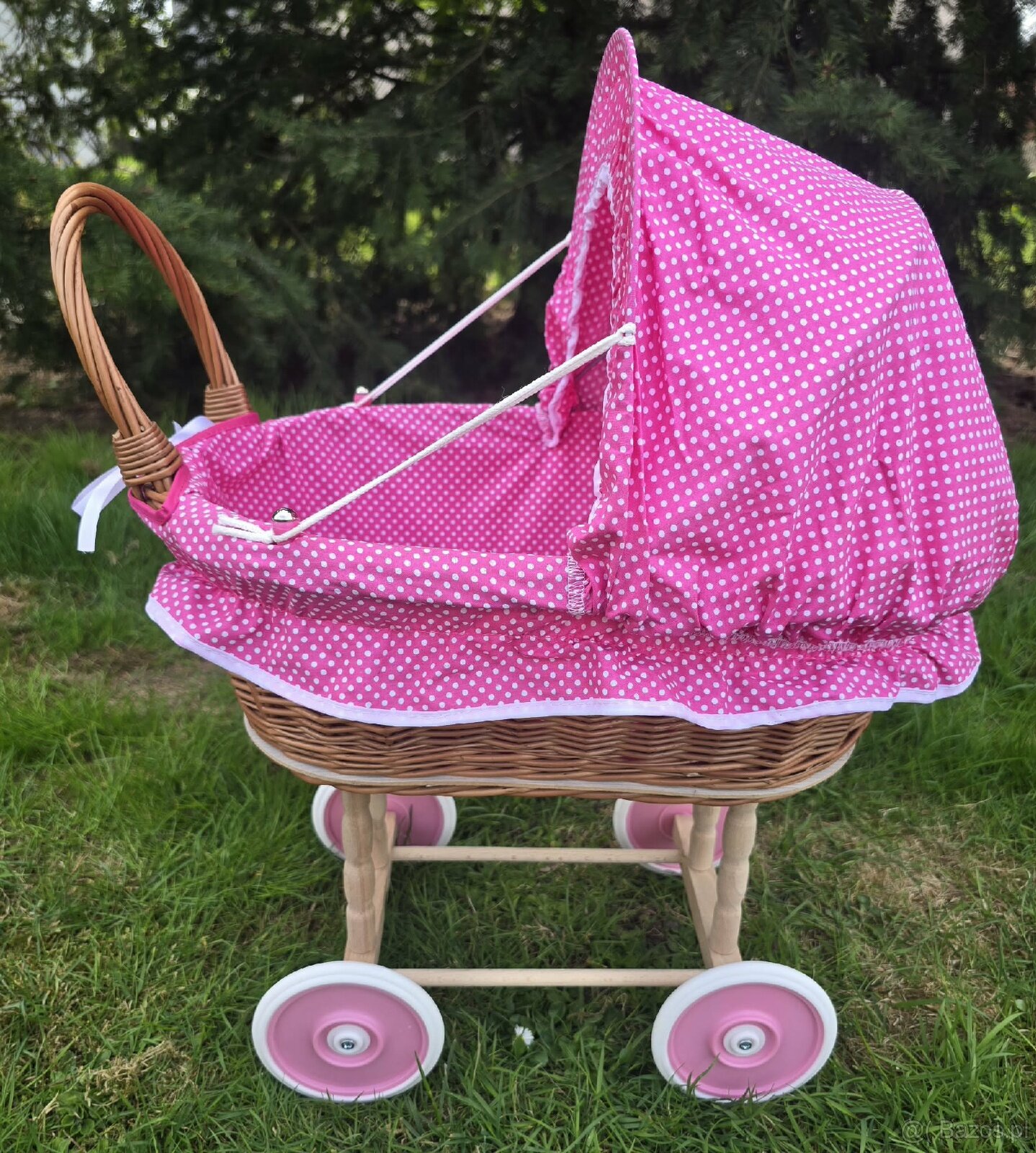 Wózek wiklinowy dla lalek - 2