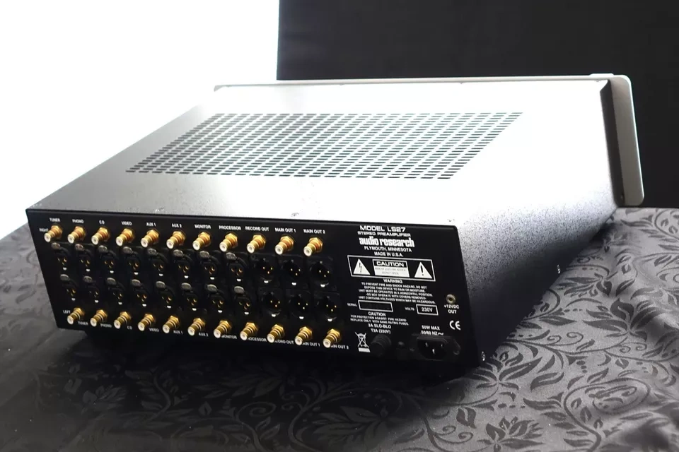 Audio Research LS27 --- Price: 1600 EUR - 2