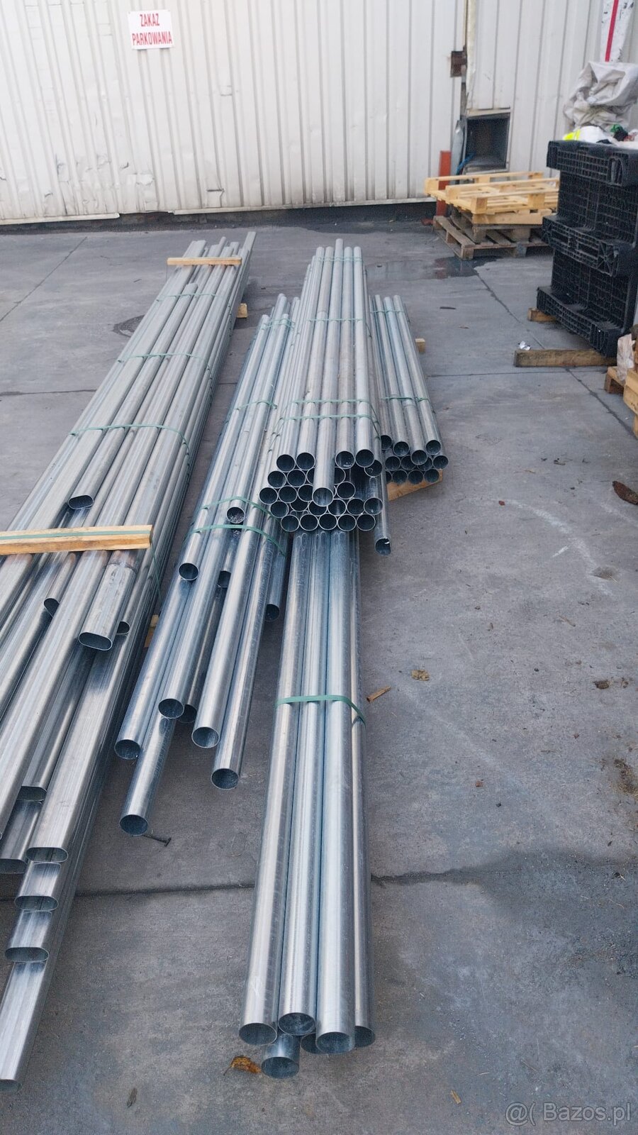 Pozinkované sloupky 2 m a 2,3 m Jarnołtów ,100 m od hranic - 2