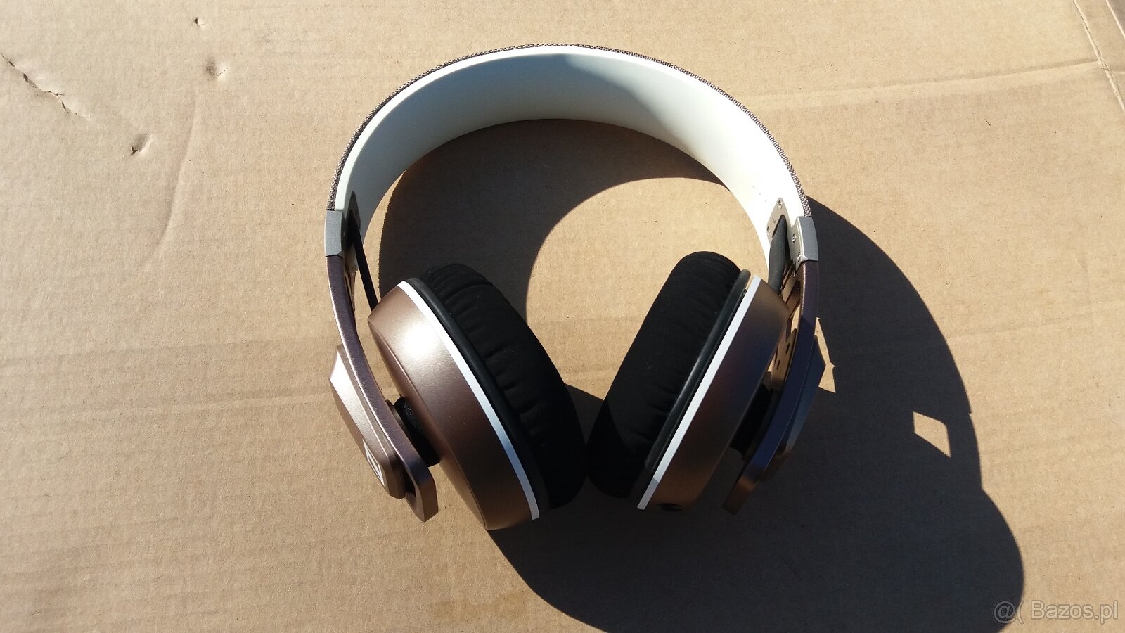 Nowe słuchawki Sennheiser Urbanite XL do iPhone'a - 2