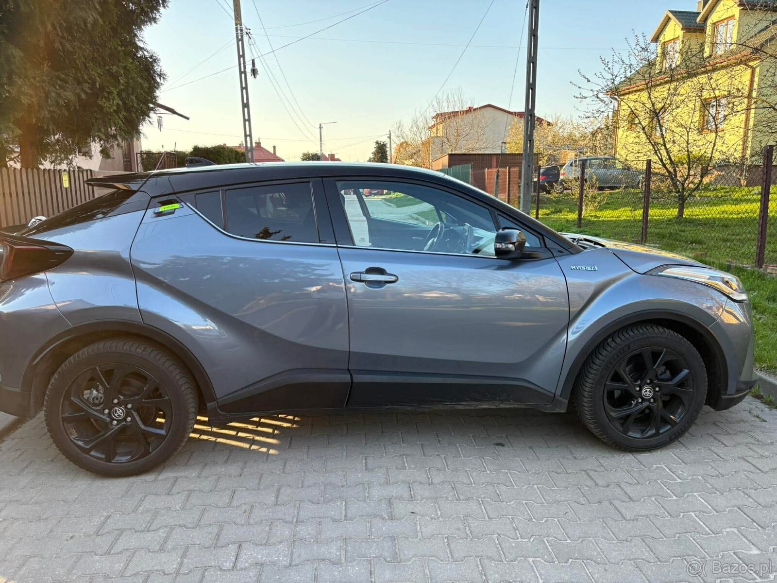 Sprzedam Toyotę CHR - 2