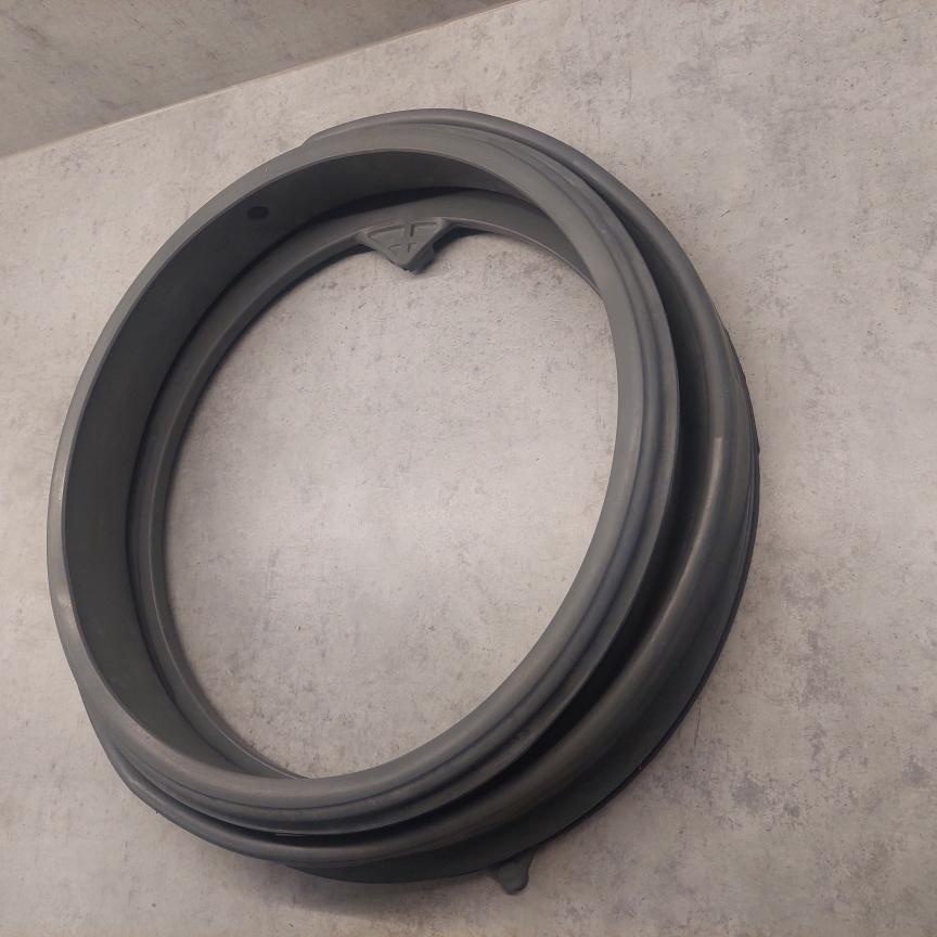 Uszczelka/mankiet z pralki Whirlpool FSCR 10432 - 2
