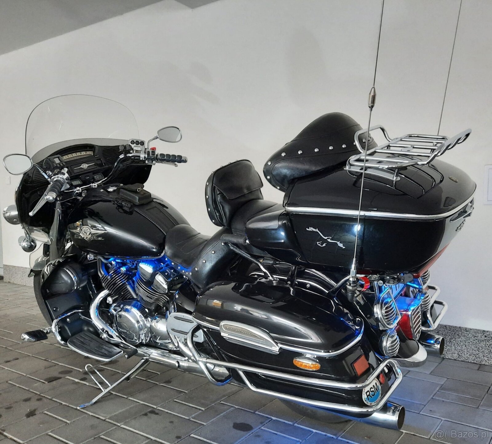 Yamaha XVZ 1300 MIDNIGHT VENTURE - 2