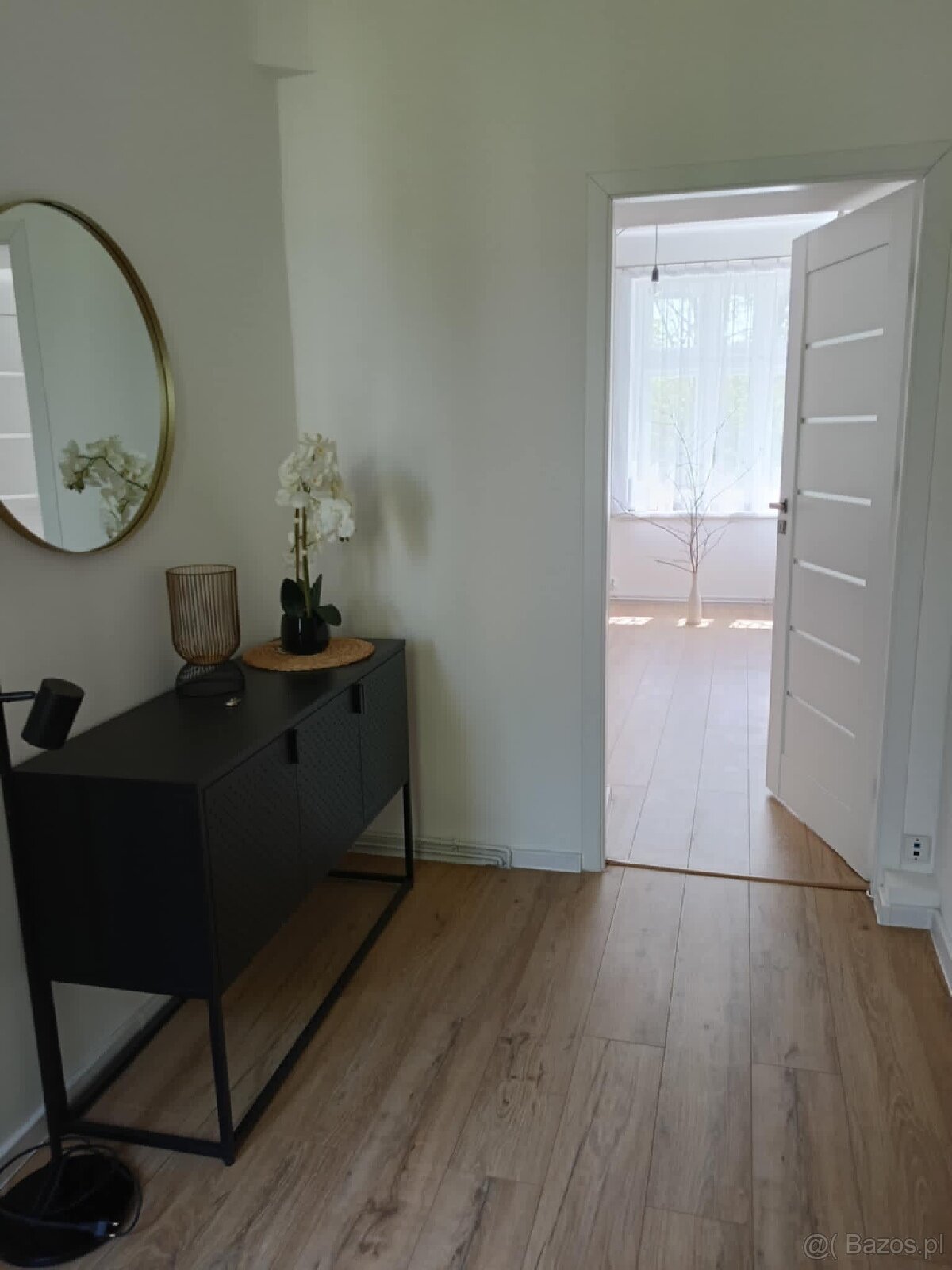 Mieszkanie z niskim czynszem - 3 pokoje - 2