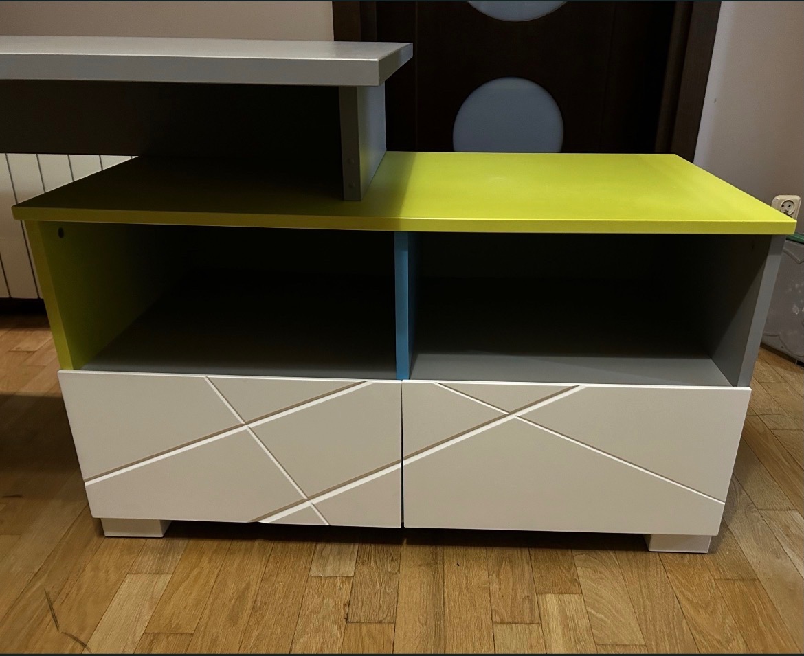 biurko z dwiema półkami oraz z fotelem obrotowym – komplet - 2