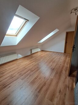 Dom wolnostojący o powierzchni 200m2, działka o powierzchni - 20
