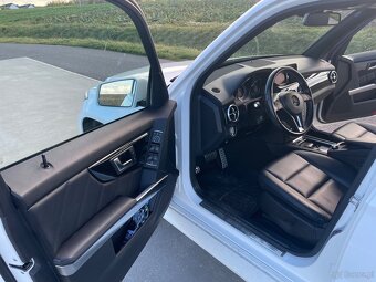 Sprzedam Mercedes-Benz GLK 350 Benzyna - 20