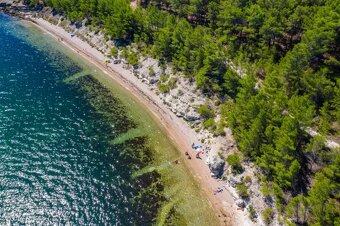 Chorwacja-umeblowany dom z widokiem na ogród i morze - 20