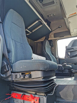 Sprzedaję ciągnik siodłowy VOLVO FH 13.460 42T EEV - 20