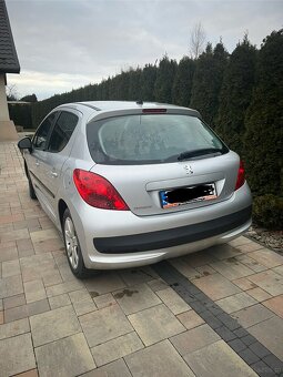 Peugeot 207 - 2