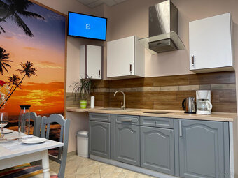 Kolobrzeg dom: 6 Apartamentow + 3 korty squash'a - 2