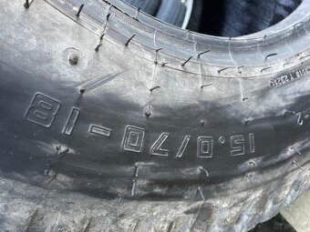 opona 15.0/70 -18 1 sztuka rok 2021 bieżnik ok 8 mm cena 550 - 2