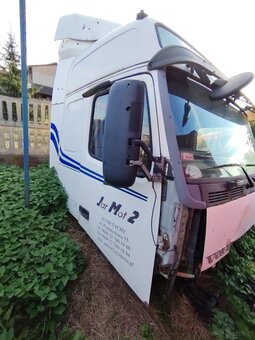 Kabina Volvo - 2